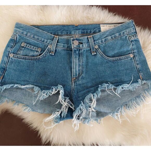 rag & bone Distressed Jean Shorts in Mason size 24 12781 - Picture 3 of 8